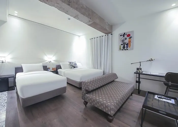 Brown Dot Dadaepo Hotel